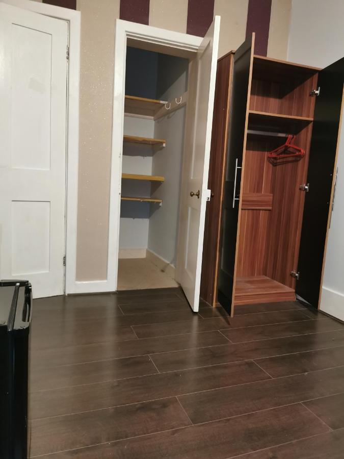 Neat Double Room London Exterior photo