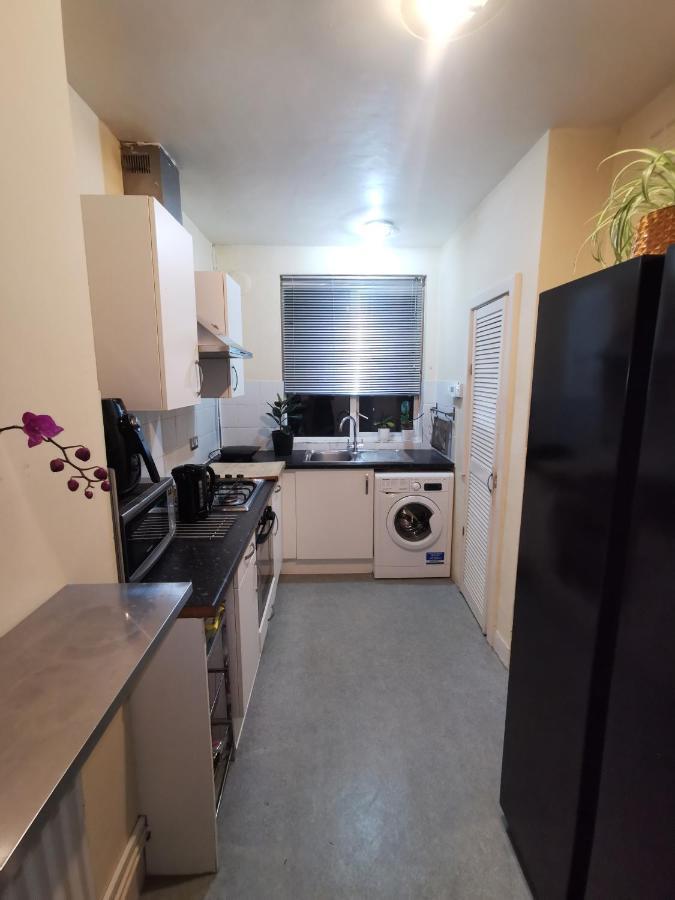 Neat Double Room London Exterior photo